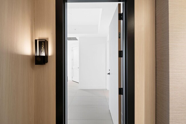 Photo - 153 N Seabreeze Blvd Unidad 1205S