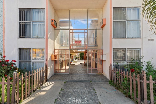 Building Photo - 141 South Ave 22 Unit 17 Rental