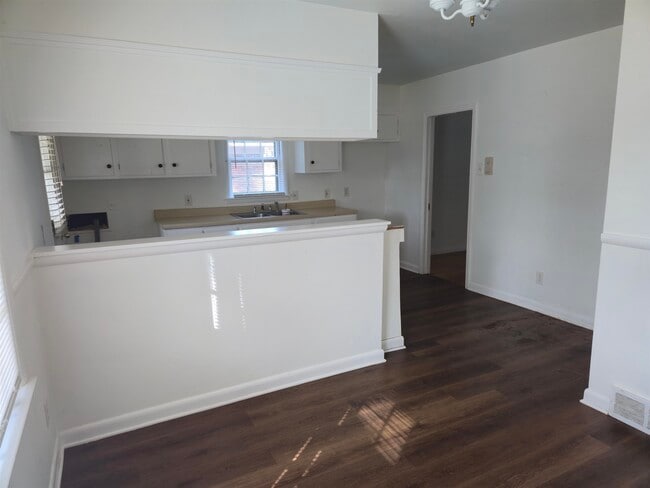 Photo - 1517 Delmont Rd