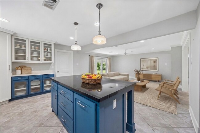 Photo - 10303 Greenwillow Dr