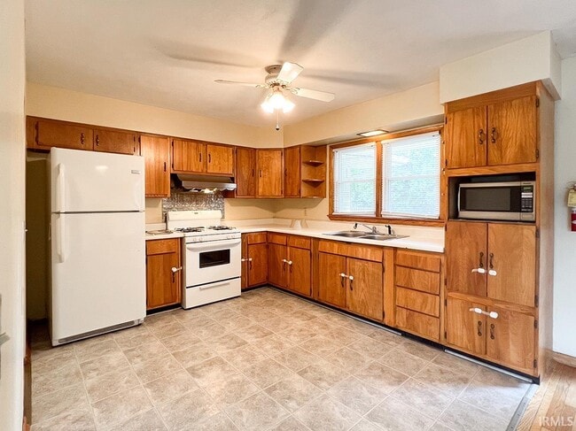 Photo - 4336 E 10th St