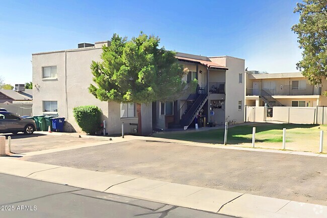 Building Photo - 960 N Jay St Unit A Rental