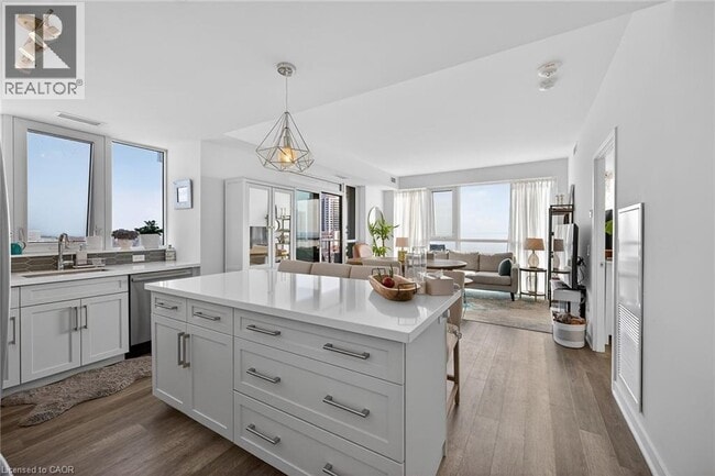 Photo - 2007 James St Unit 1503