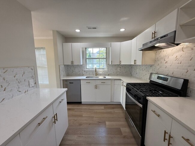 Photo - 411 Eagles Chase Dr Unit 411