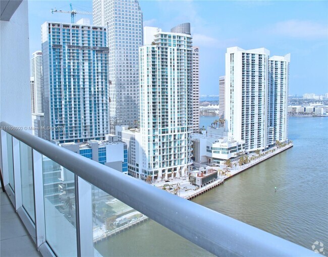 Building Photo - 485 Brickell Ave Rental