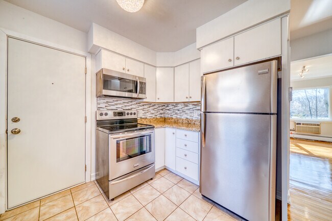 Kitchen - 12 Rolling Ridge Rd Unit B