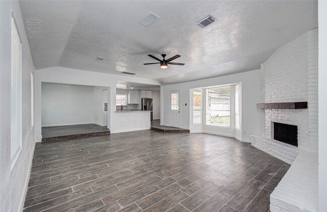 Photo - 2540 River Ridge