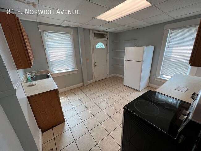 Photo - 81 E Norwich Ave