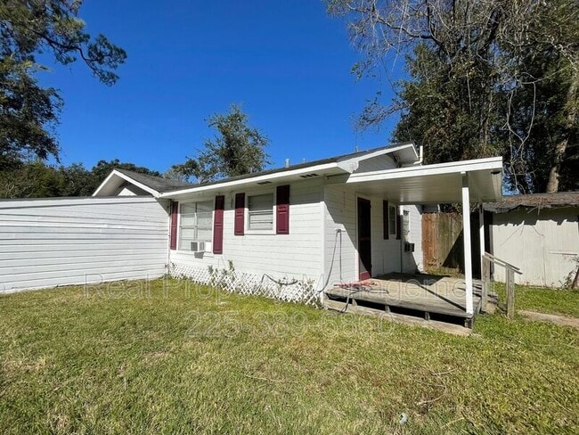 Building Photo - 1208 N Willow Ave