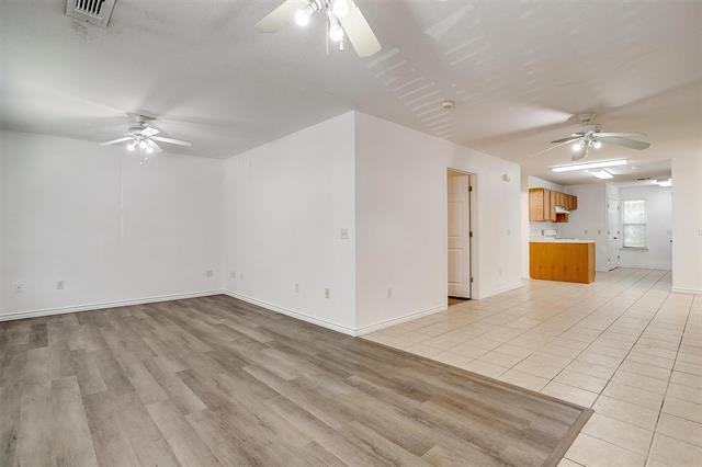 Photo - 208 N Val Verde