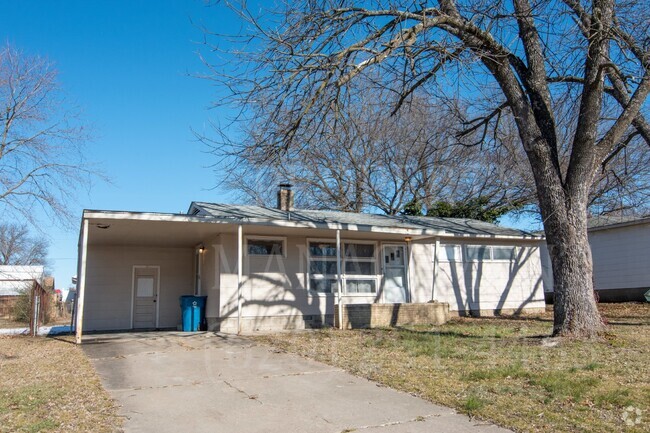 Building Photo - Charming 2-Bedroom Home with Spacious Living