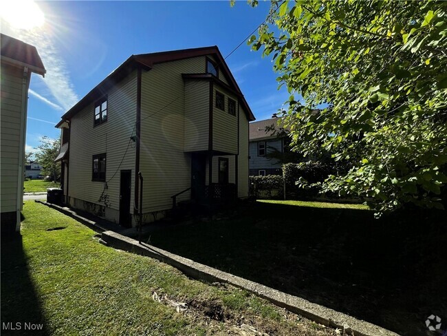 Building Photo - 843 Rondel Rd Unit 2 Rental