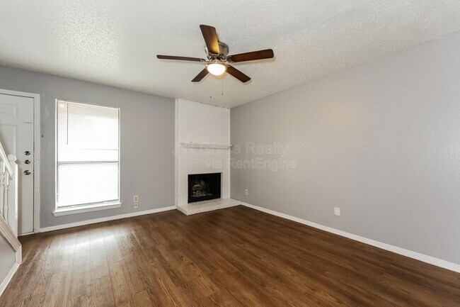 Photo - 5927 Shadydell Dr