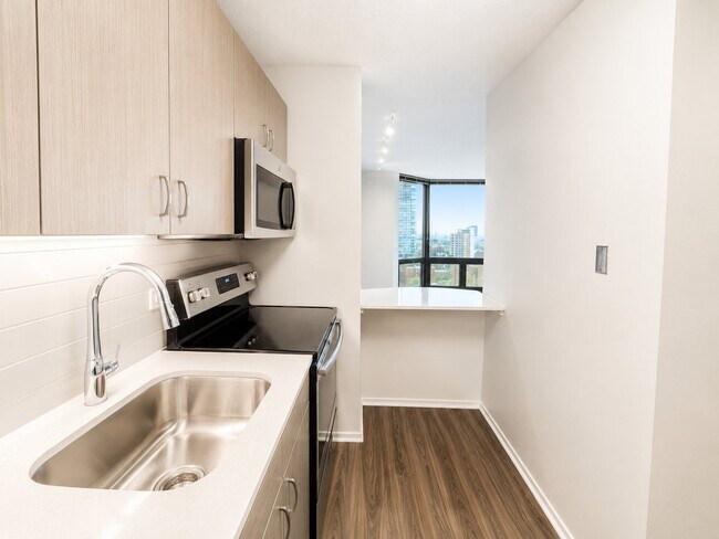 1122 N Dearborn St Unit 2112