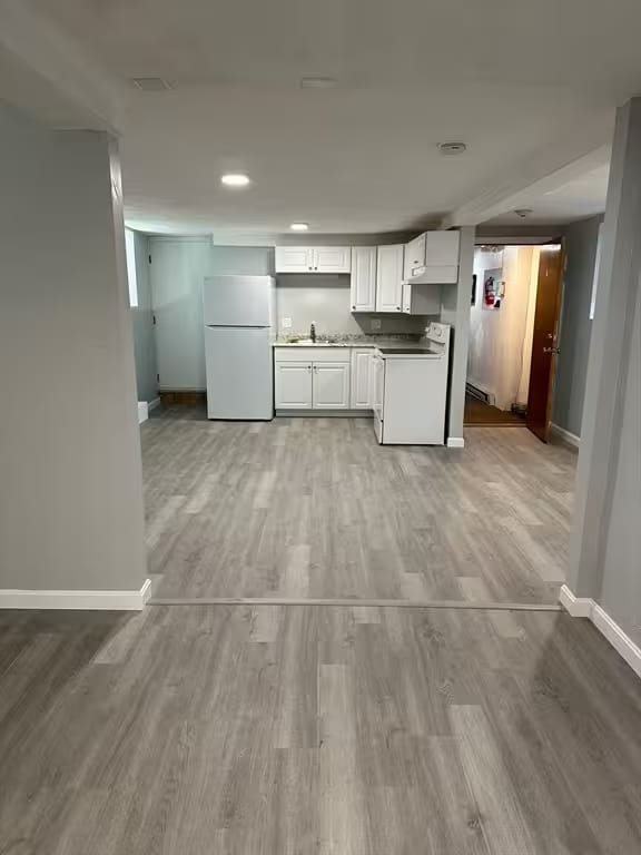 kitchden - 592 Beach St Unit 7