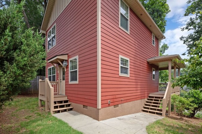 Photo - Modern Kenilworth Home