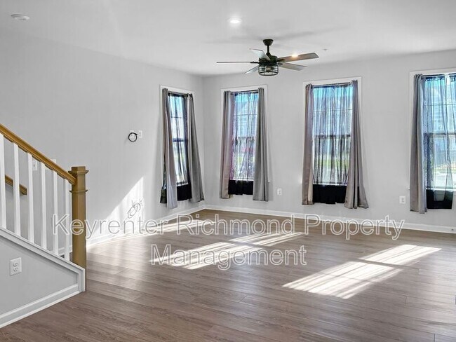 Photo - 719 McCormick Farm Dr Unit A