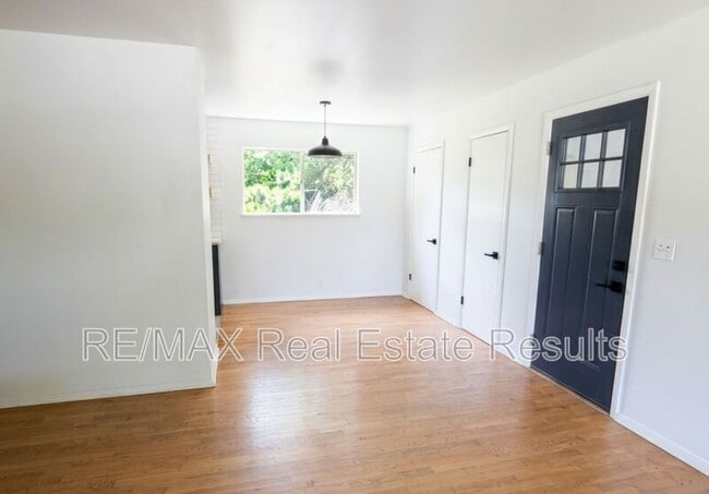 Photo - 113 N Nolan Ave