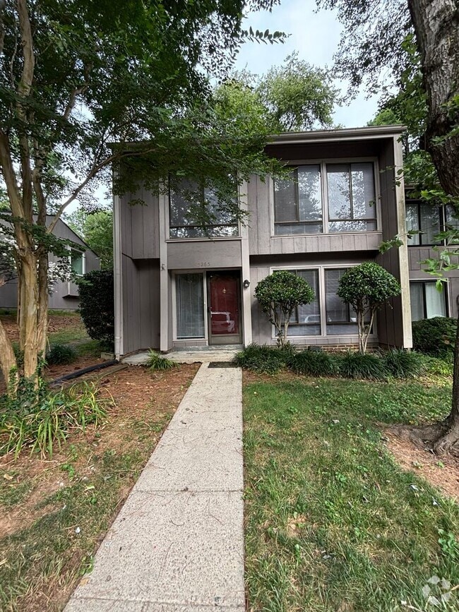 Building Photo - New Listing - Don't Miss Out! Rental