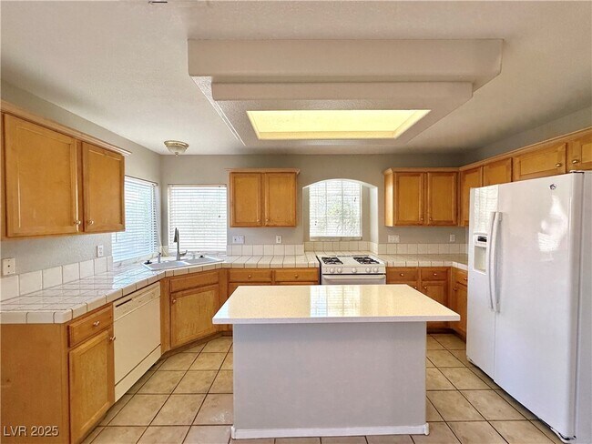 Building Photo - 7612 Glorietta Bay Ct Rental