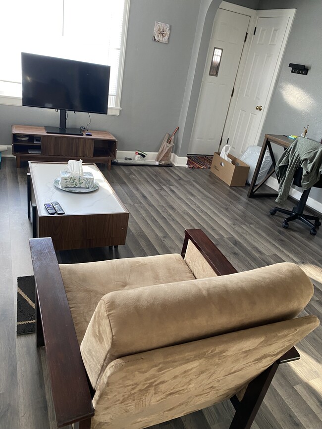 Main level Living area - 712 Washington Memorial Dr