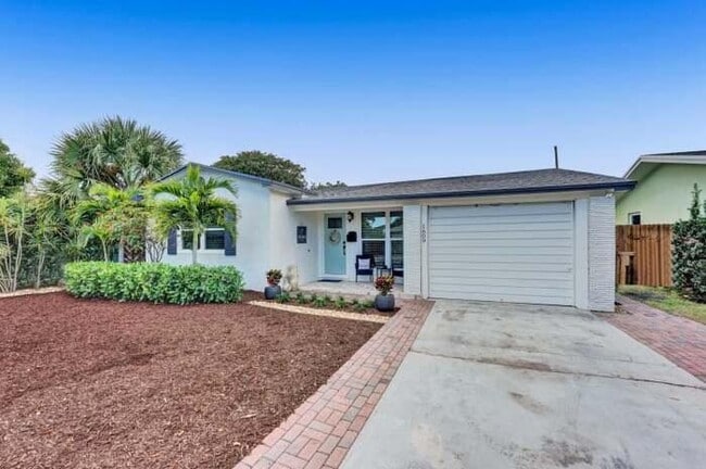 Photo - 1609 N M St Casa