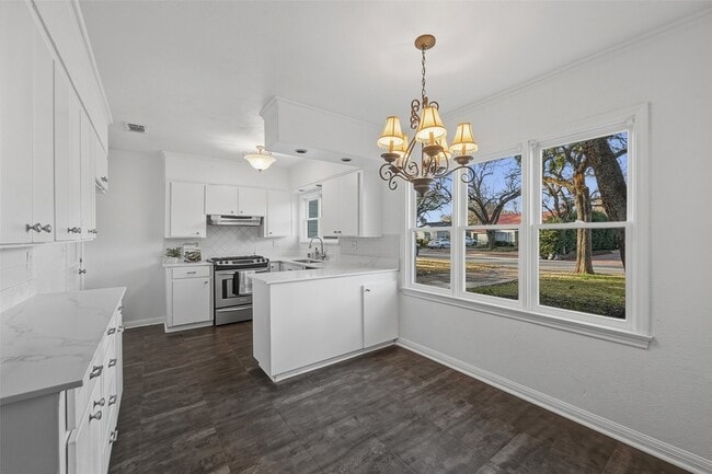 Photo - 6417 Darwood Ave