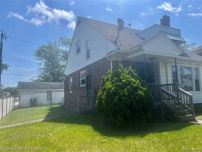 Photo - 15518 Meyers Rd