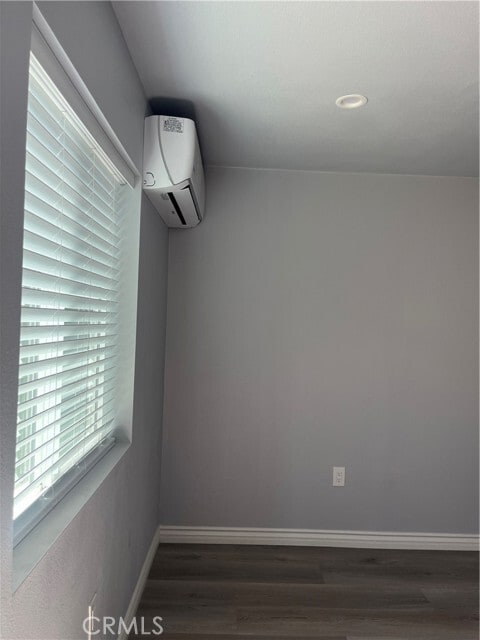 Photo - 1215 1/2-1212 W 104th St