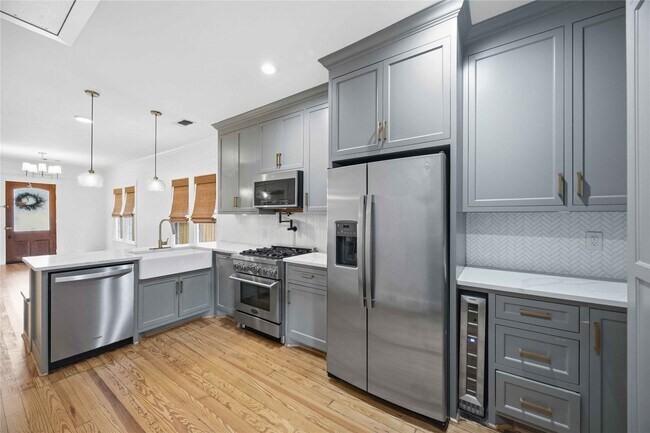 Photo - 208 Archer St