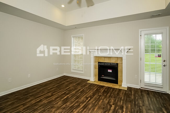 Photo - 702 Carter Grove Rd