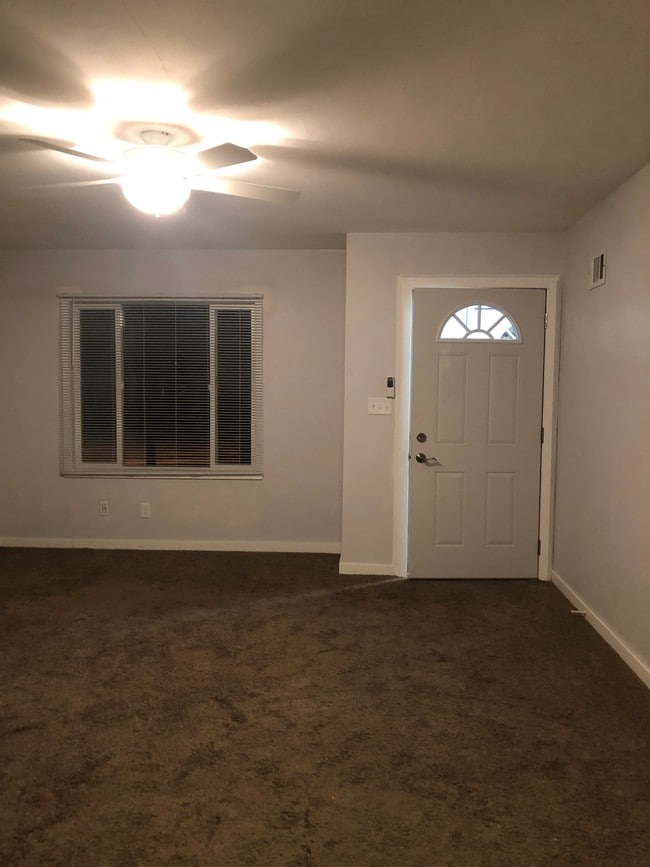 Livingroom - 444 5th Ave NW Unit #3