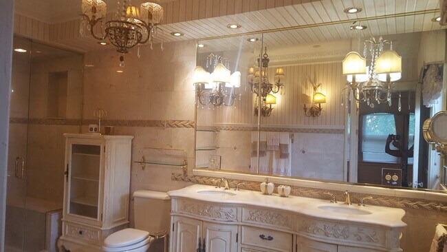 Photo - 6746 S Jeffery Blvd