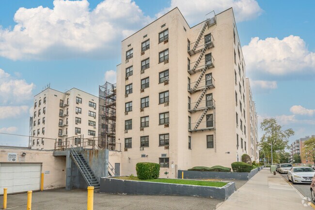 3845 Shore Pky - Seacrest Towers