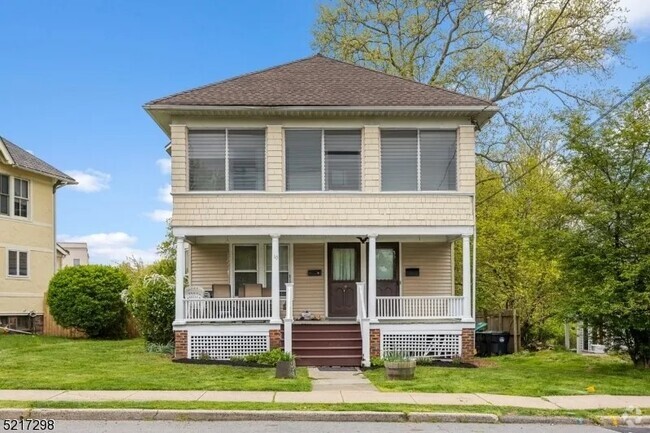 Building Photo - 10 N Main St Unit 2 Rental