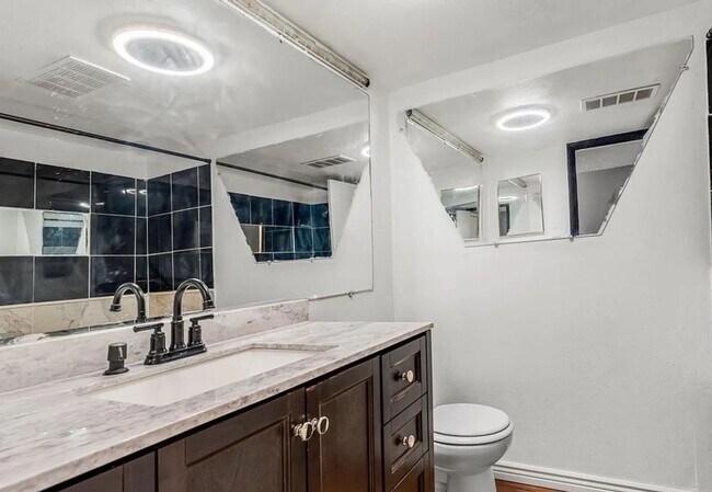 Photo - 1723 N Robb St