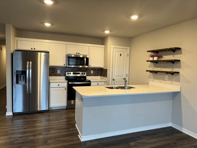 Photo - 2200 Barry Dr