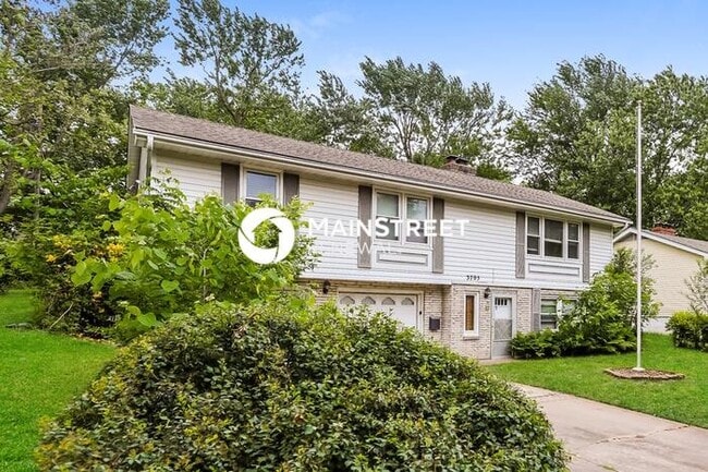 3 Bedroom Pet-Friendly Home in Kansas City, MO with Main Street Renewal