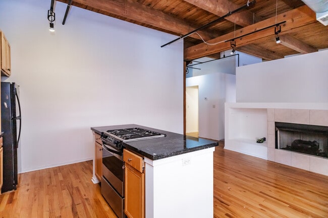 Photo - 625 W Jackson Blvd