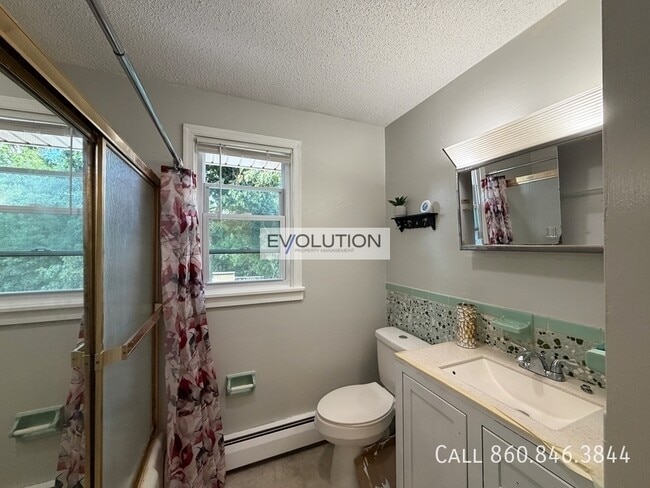 32 Dean Dr Unit 2W