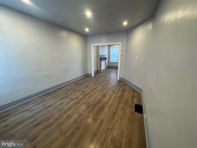 Photo - 3003 Washington St