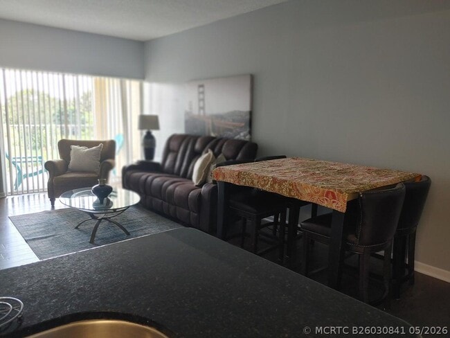 2100 Greenview Shores Blvd Unit 519