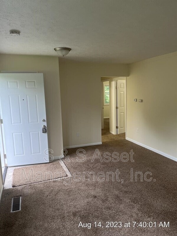 Photo - 1235 Glenn St