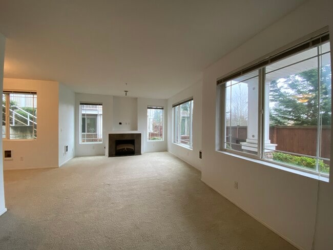 Photo - 15720 Manor Way Unit S1