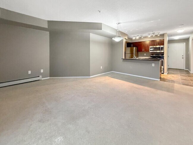 Photo - 2.0 bedroom in Edmonton Alberta T5Y 3N4 Unit 104