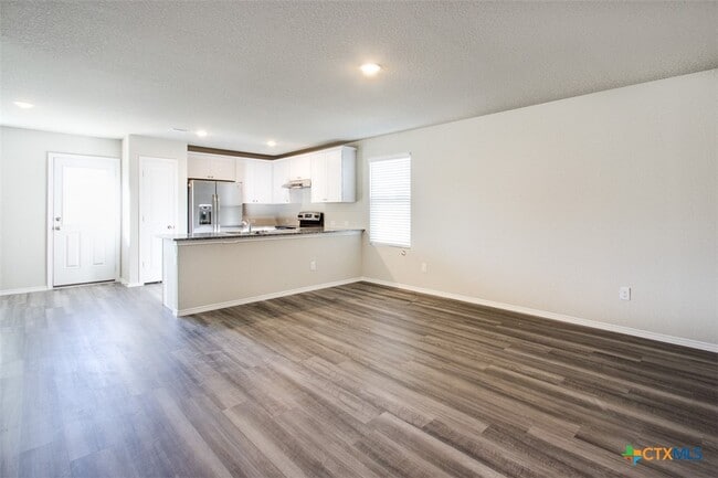 Building Photo - 1915 Chiffchaff