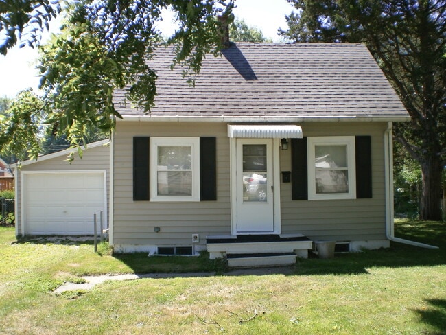 Front - 1080 26th St Rental