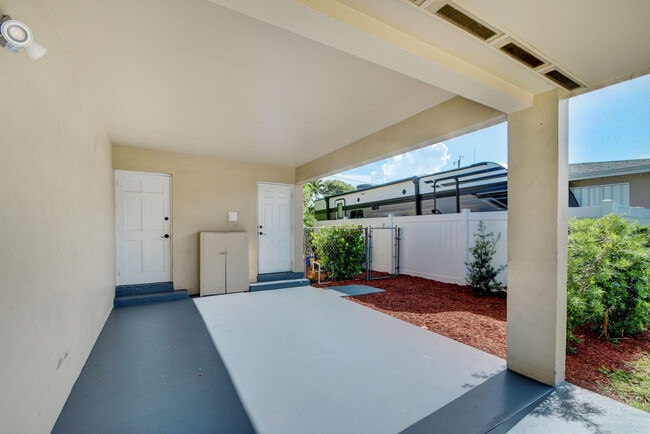 Photo - 1749 15th Ave N