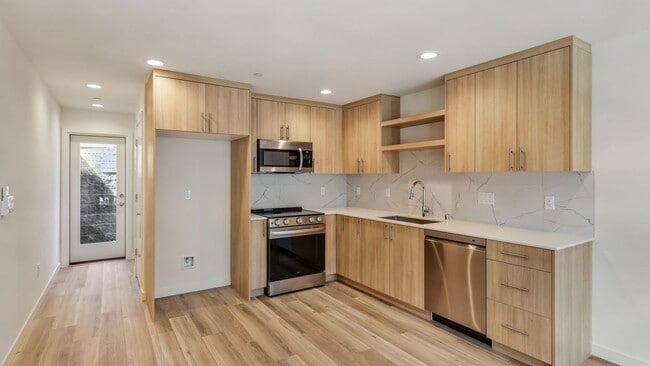 Photo - Modern Mount Baker Living