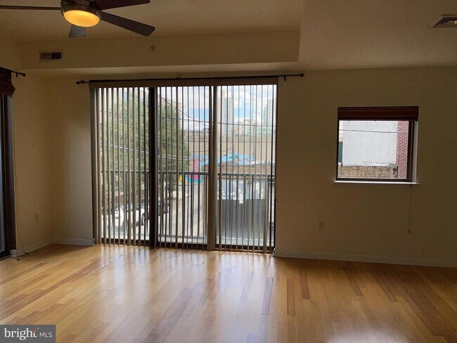 Photo - 837 N 2nd St Unit 208